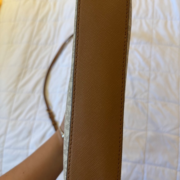 Michael Kors crossbody bag - Picture 4 of 4